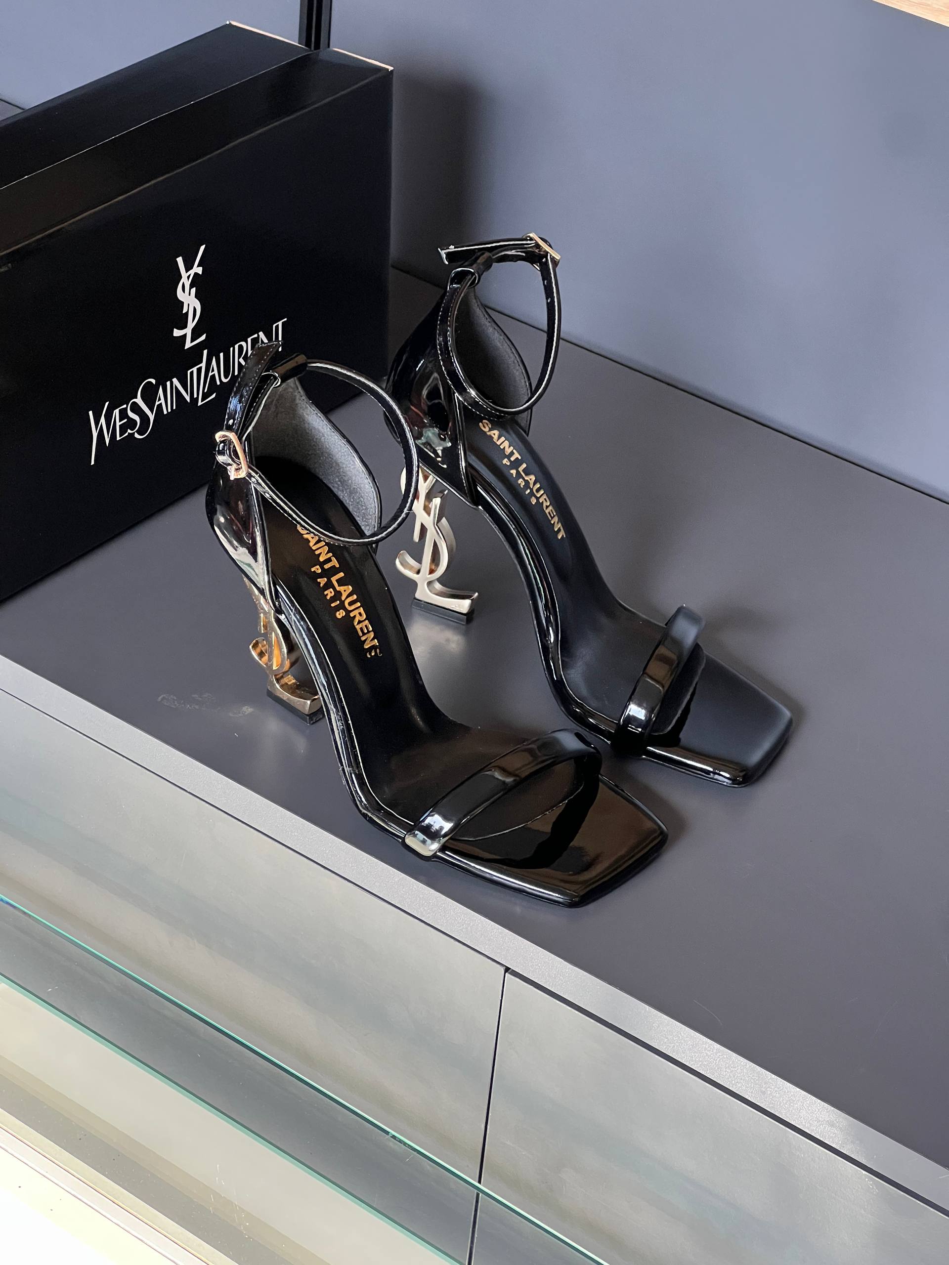 YSL opyum Sandals