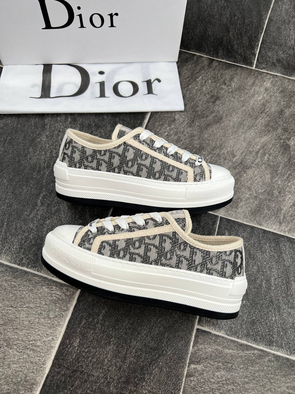 Walk'n'Dior Platform Sneakers Gray