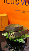Louis Vuitton Monogram Δερμάτινη ζώνη